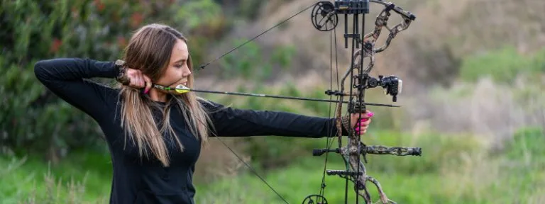 Best Compound Bows for Women - Reviews & Guide