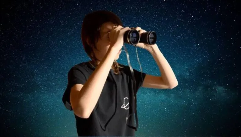 How to choose binoculars for stargazing - Our Guide