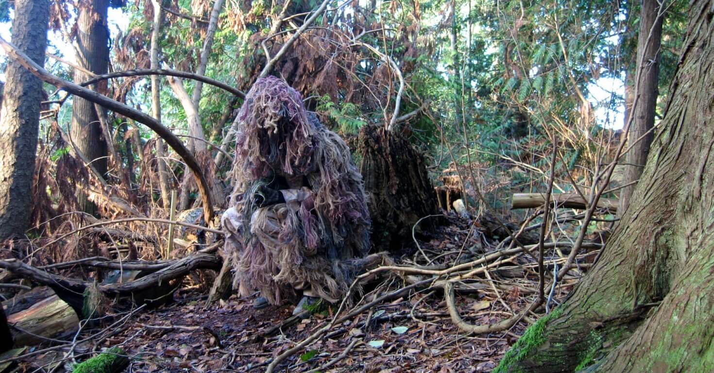 Best Ghillie Suits for Bowhunting, Reviewed