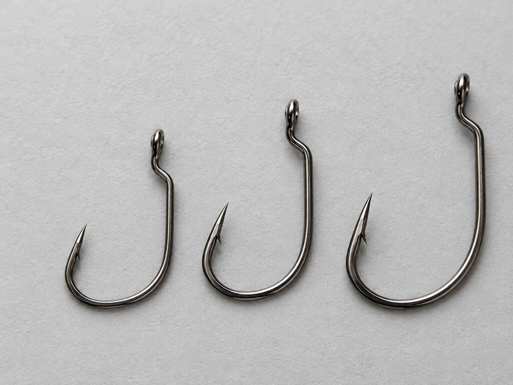 Drop-shot fishing hooks in different sizes for finesse soft plastics